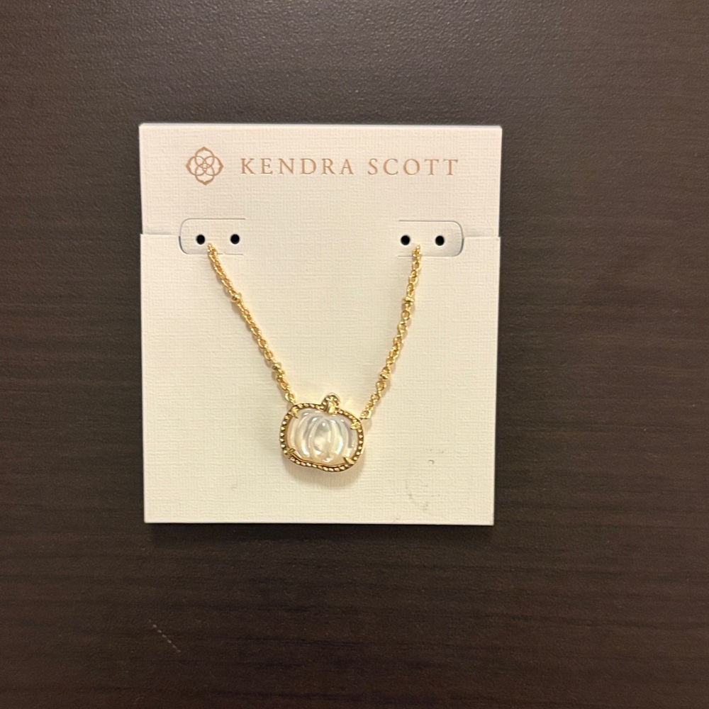 Kendra Scott Gold and White Pumpkin Necklace